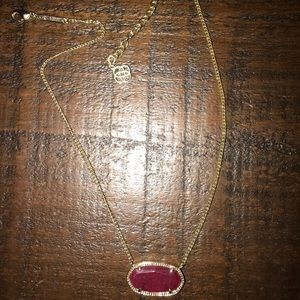 Kendra Scott necklace